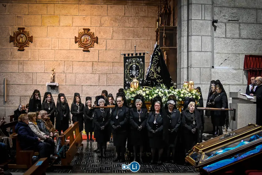 santo enterro-02