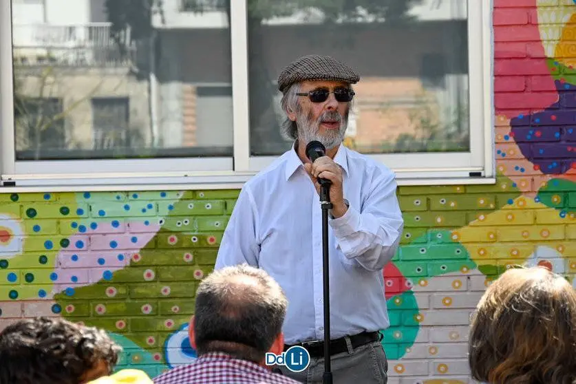 O mestre Gonzalo Iglesias Sueiro, no primeiro dos actos conmemorativos dos 50 anos do Rosalía de Castro. | FOTO: Noelia Caseiro.