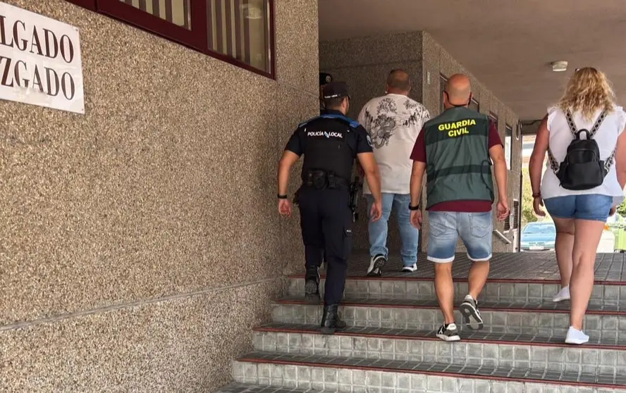 Detenido un vecino de Monterrei por robar 3.750 litros de gasoil en camiones de Xinzo y Ver&iacute;n