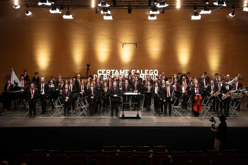 La banda de la Agrupaci&oacute;n, en un reciente certamen gallego.