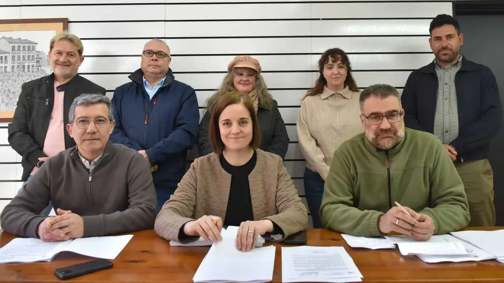Iago Tabar&eacute;s, Sonia Fondevila, Bernardo Varela e cargos politicos e instiucionais do BNG na comarca da Limia.