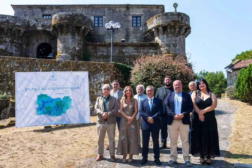 Luis Menor presentou no Pazo de Vilamar&iacute;n o balance dos tres primeiros anos de mandato &aacute; fronte da Deputaci&oacute;n de Ourense.