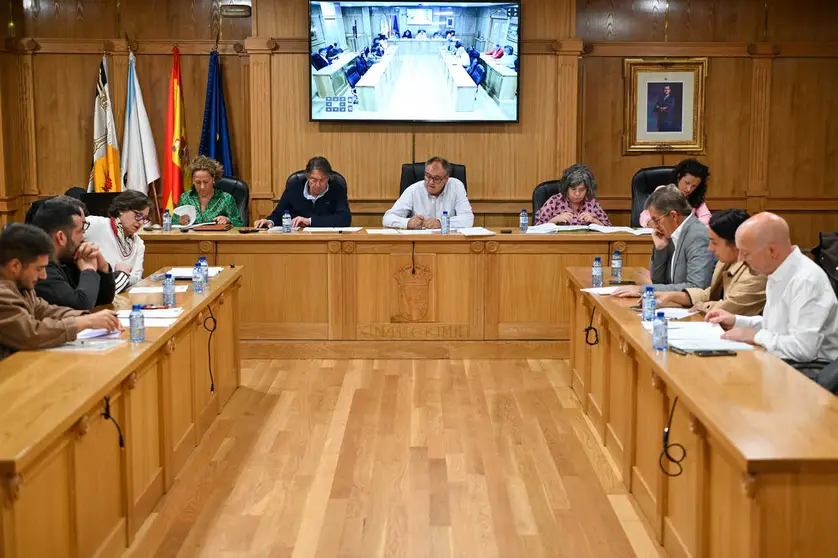 El Pleno municipal de Xinzo abord&oacute; diferentes asuntos en la sesi&oacute;n ordinaria de agosto. | FOTO: Noelia Caseiro.