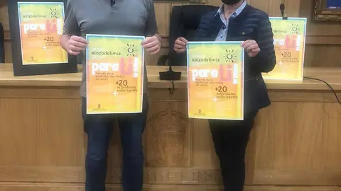 Presentación das actividades culturais para este verán da man da alcaldesa, Elvira Lama, e o concelleiro de Cultura, Ramiro Rodríguez, no salón de Plenos do Concello.