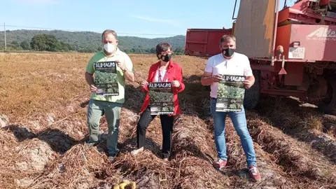 Presentaci&oacute;n da Feira da Pataca e Maquinaria Agr&iacute;cola por parte da alcaldesa de Xinzo, Elvira Lama e o concelleiro de Medio Rural, Amador D&iacute;az.