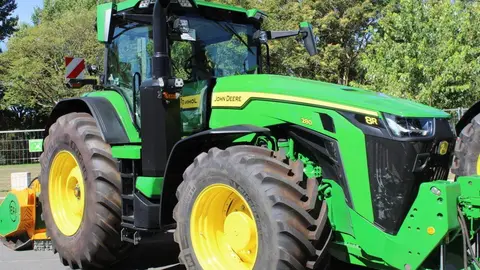 Un dos imponentes desenrolos agr&iacute;colas en Alimagro. | FOTO: Xos&eacute; Lois Colmenero.