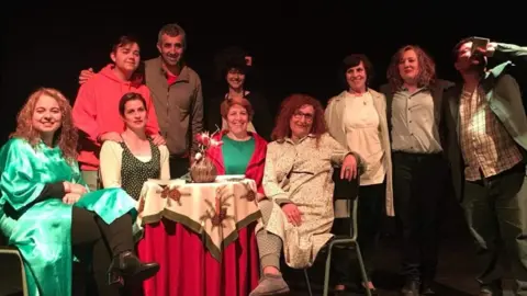 Fotograf&iacute;a dunha das obras realizadas polo grupo de adultos do Teatro Aneis