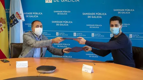 O conselleiro de Sanidade, Julio Garc&iacute;a Comesa&ntilde;a, e o tenente alcalde de Baltar, Jos&eacute; Antonio Feij&oacute;o L&oacute;pez.