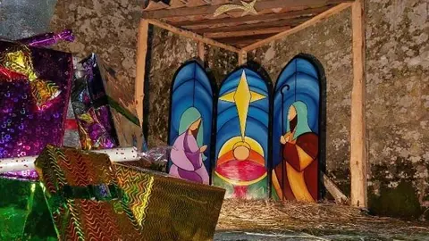 Decoraci&oacute;n na Igrexa de Arnuide de Vilar de Barrio premiada en 2021.