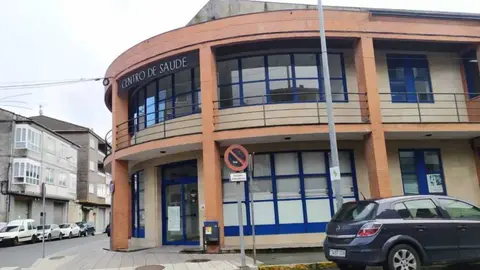 Centro de Sa&uacute;de de Xinzo, este luns (FILEminimizer)