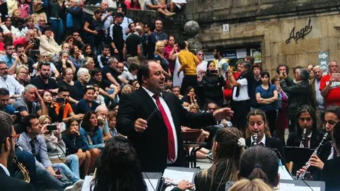 Tielas, &aacute; fronte da agrupaci&oacute;n