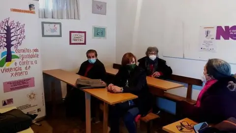 Charla da Escola en Arnuide, en 2021. FOTO Escola Rural de Sa&uacute;de