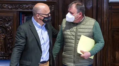 Reuni&oacute;n Manuel Baltar (Presidente da Deputaci&oacute;n Ourense) con Amador Diaz Penin (AA de productores da pataca).