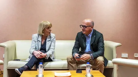 &Aacute;s -13.00 horas: Reuni&oacute;n coa presidenta da CEO.- O presidente da Deputaci&oacute;n, Manuel Baltar, re&uacute;nese coa presidenta da CEO, Marisol N&oacute;voa. Lugar: Sede da CEO.