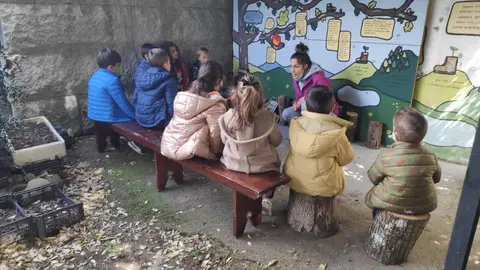 Contacontos en Lodoselo, no programa Pobo Escola do Viso. FOTO CDR O Viso (1)
