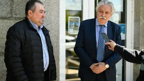 Felipe Traveso e Emilio Gonz&aacute;lez, este martes en Sandi&aacute;s. FOTO Noelia Caseiro (1)