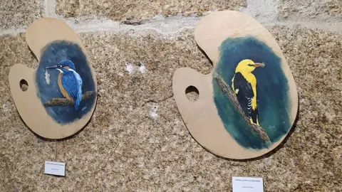 D&uacute;as das obras de Ledicia Prieto expostas no Museo da Limia