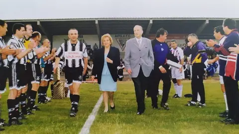 Homenaxe na Moreira a Ram&oacute;n De la Fuente cun partido entre os veteranos do Antela e os do Valladolid. IMAXE Antela F. C
