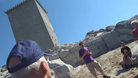 Castelo da Pena. Israel Pic&oacute;n (1). Arqueolox&iacute;a (FILEminimizer)