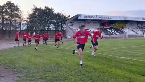 Carlos e David Lamas en primeiro termo onte na Moreira (FILEminimizer)