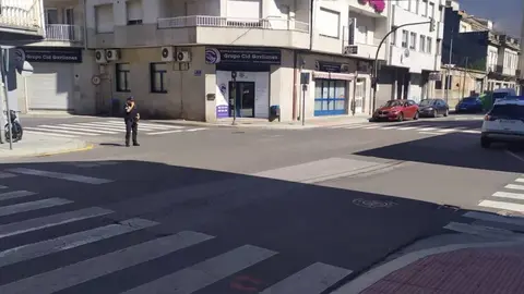 Ciclista ferido leve nun accidente na Avenida de Madrid (FILEminimizer)