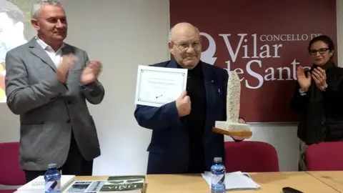Elixio Rivas en 2017, con Delf&iacute;n Caseiro &aacute; s&uacute;a dereita (FILEminimizer)