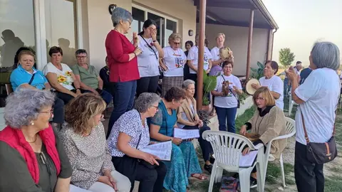 Celebraci&oacute;n en Ganade a princios de mes do D&iacute;a das Persoas Maiores, organizada pola Escola Rural de Sa&uacute;de. FOTO Escola Rural de Sa&uacute;de (FILEminimizer)