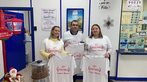 Loter&iacute;a Blanca, en Xinzo, celebra el 4&ordm; Premio y el 5&ordm; Premio de la Loter&iacute;a de Navidad.