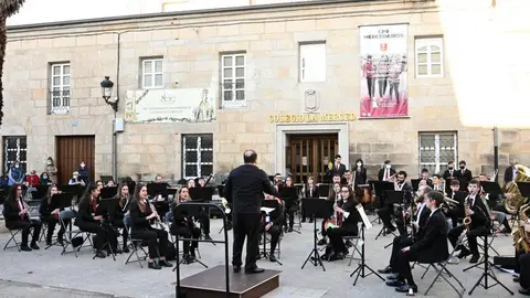 Actuaci&oacute;n da Agrupaci&oacute;n Musical da Limia o pasado mes de abril en Ver&iacute;n. | FOTO: Noelia Caseiro.