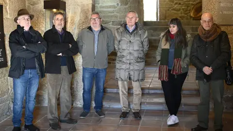 Manuel Traveso, Ant&oacute;n Jard&oacute;n, Antonio M&iacute;guez, Delf&iacute;n Caseiro, Sara Ru&iacute;z e Jos&eacute; Carlos Sierra participaron na presentaci&oacute;n das novas publicaci&oacute;n promocionais do Museo da Limia. | FOTO: Noelia Caseiro.