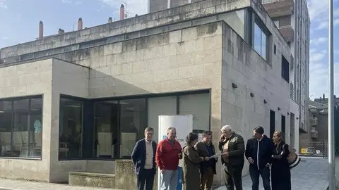 Visita do xerente do Consorcio Galego de Servizos de Igualdade e Benestar, Perfecto Rodr&iacute;guez, ao centro de d&iacute;a de Xinzo.