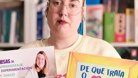 Inma Jard&oacute;n, cos dous libros que presentar&aacute; ma&ntilde;&aacute;.