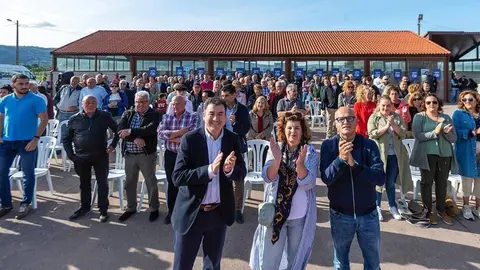 Rom&aacute;n Rodr&iacute;guez, Susana V&aacute;zquez y Manuel Baltar, en el mitin de esta tarde en Porqueira.