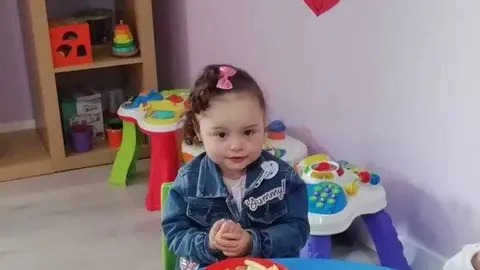 Cristina, la ni&ntilde;a verinesa que sufre una enfermedad rara.