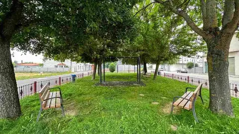 Parque de la calle Rosal&iacute;a de Castro de Xinzo.