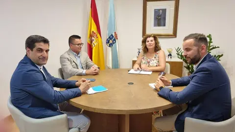 230809_ConseMR_reuni&oacute;n alcaldesa Porqueira