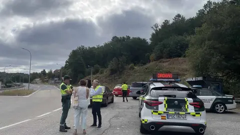 Control de la Guardia Civil en Pereiro de Aguiar.