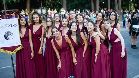 Un grupo de romanas, perfectamente ataviadas para a ocasi&oacute;n. | FOTO: Noelia Caseiro.