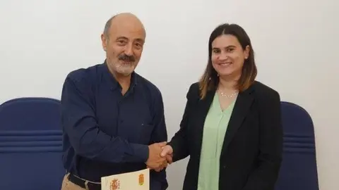 20231030 nova ponte r&iacute;o Bidueiro - Rairiz da Veiga - sinatura convenio CHMS Antonio Quiroga e alcaldesa Asunci&oacute;n Morgade (FILEminimizer)