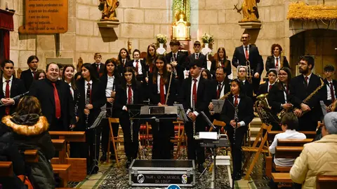 O concerto de Aninovo da Agrupaci&oacute;n Musical da Limia &eacute; xa un cl&aacute;sico cada vez que se muda de almanaque. | FOTO: Noelia Caseiro.