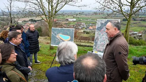 Luis Planas visita proxecto mellora regad&iacute;os Nova Limia 20240119 (1)