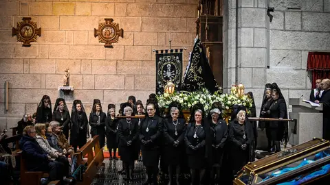 santo enterro-02