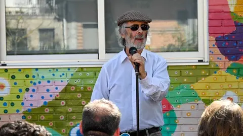 O mestre Gonzalo Iglesias Sueiro, no primeiro dos actos conmemorativos dos 50 anos do Rosal&iacute;a de Castro. | FOTO: Noelia Caseiro.