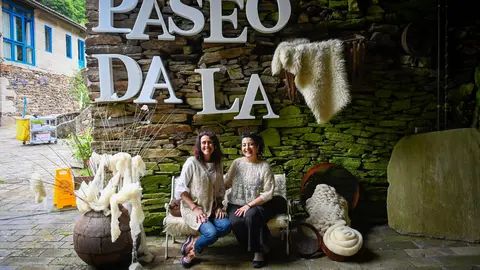 Bea Carb&oacute;n y Lola Logaro.