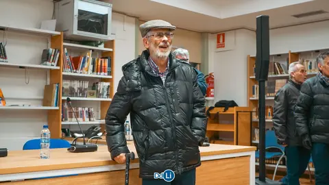 Gonzalo Iglesias Sueiro na s&uacute;a entrada na biblioteca Antelana.