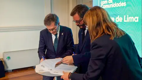 Firma do irmandamento entre Xinzo e Ponte da Lima.