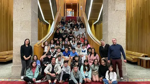CEIP Rosal&iacute;a de Castro en visita a o Parlamento de Galicia.