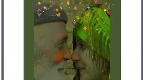 Rochi N&oacute;voa e Xos&eacute; Eladio presentan a s&uacute;a exposici&oacute;n de pintura no Concello de Sandi&aacute;s.