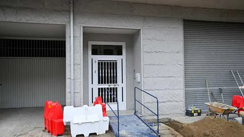 Fachada del edificio n&uacute;mero 104 de la Avenida de Ourense, afectado por el corte de suministro de gas.