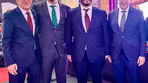 Carlos G&oacute;mez, Diego Calvo, Vasco Ferraz y Paulo Barreiro de Sousa durante la celebraci&oacute;n del 900 aniversario en Ponte de Lima.